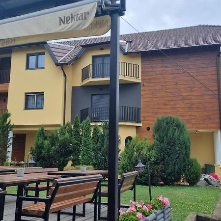 Vila K2 Vrdnik Luaran gambar