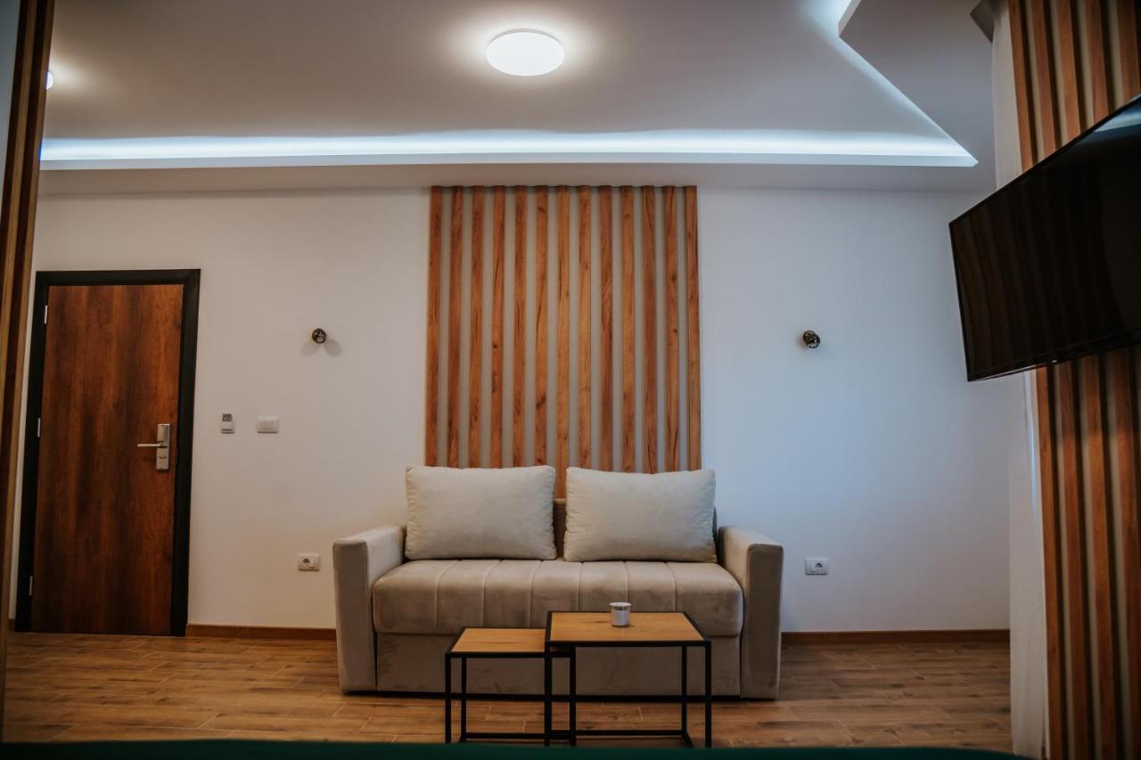 Vila K2 Vrdnik Luaran gambar