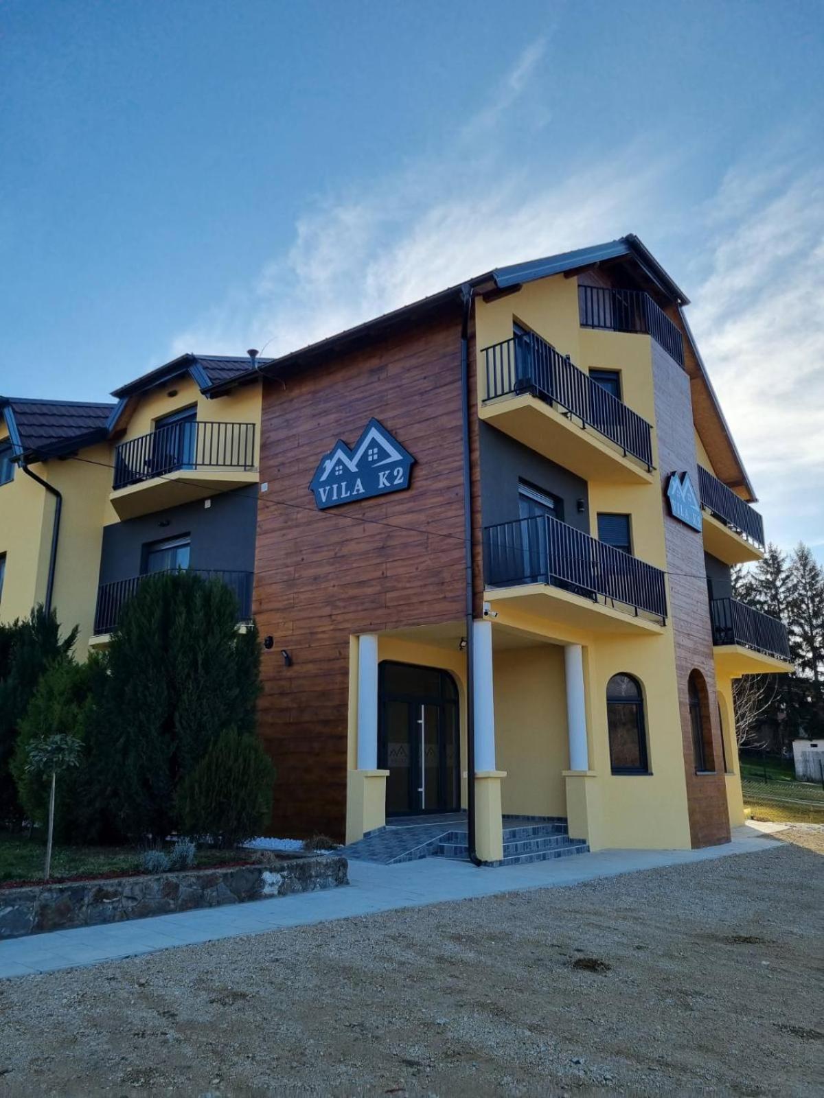 Vila K2 Vrdnik Luaran gambar